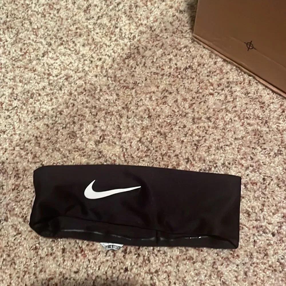 NIKE kids black headband